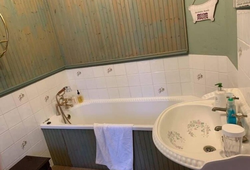 مبيت وإفطار The Bridge Guest House