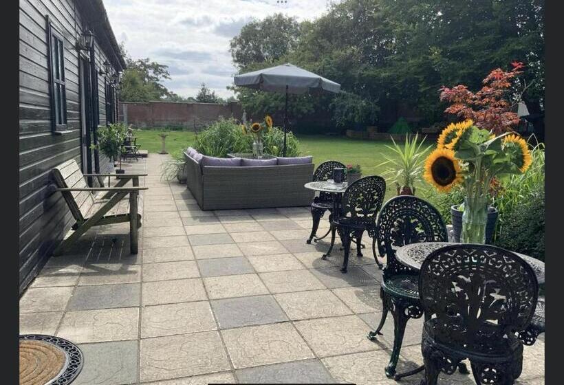 مبيت وإفطار The Bridge Guest House