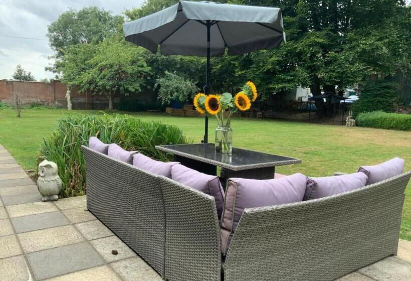 مبيت وإفطار The Bridge Guest House