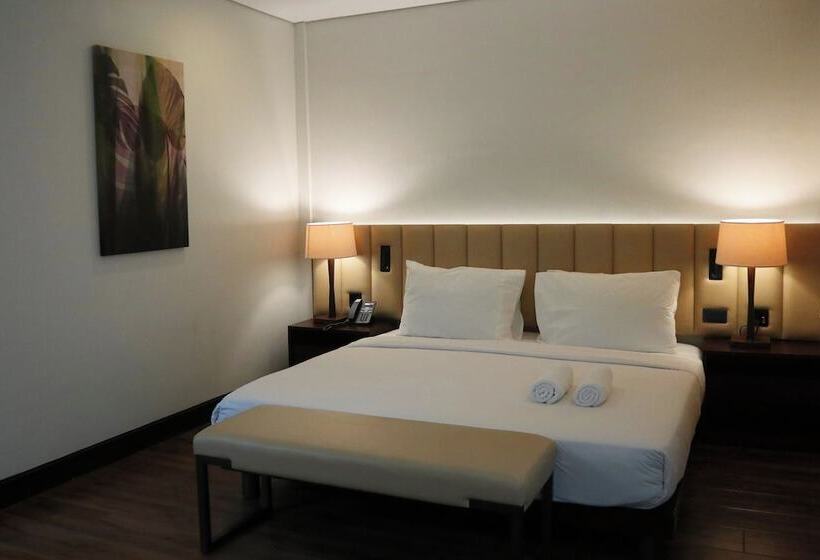 Dolores Tropicana Resort