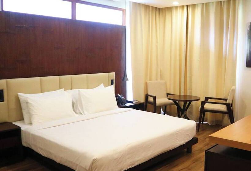 Dolores Tropicana Resort