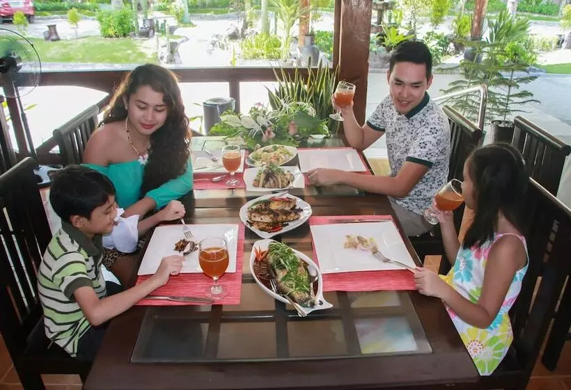 Dolores Tropicana Resort