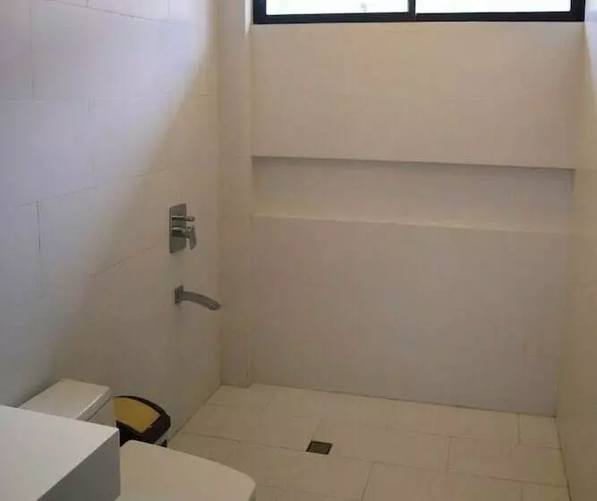 Dolores Tropicana Resort