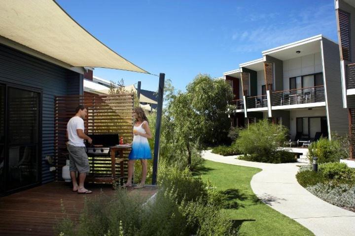 Footprints Preston Beach
