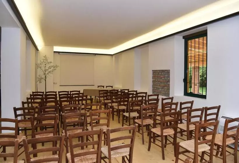 ホテル Agriturismo La Camilla