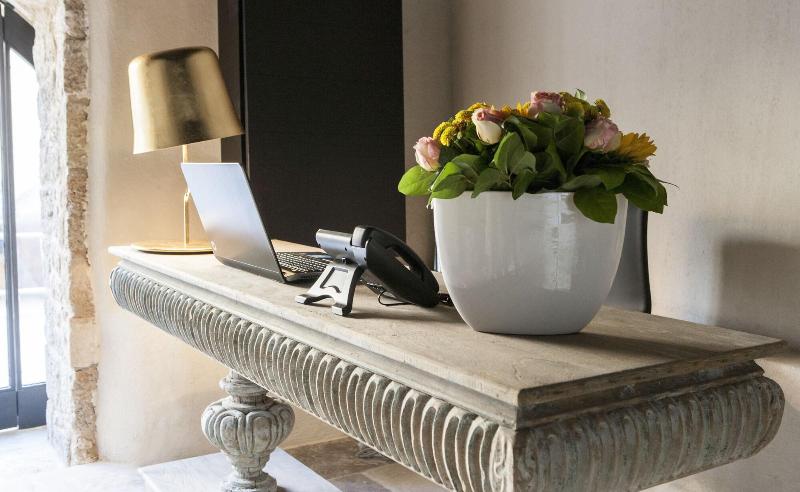 فندق Allegory Boutique