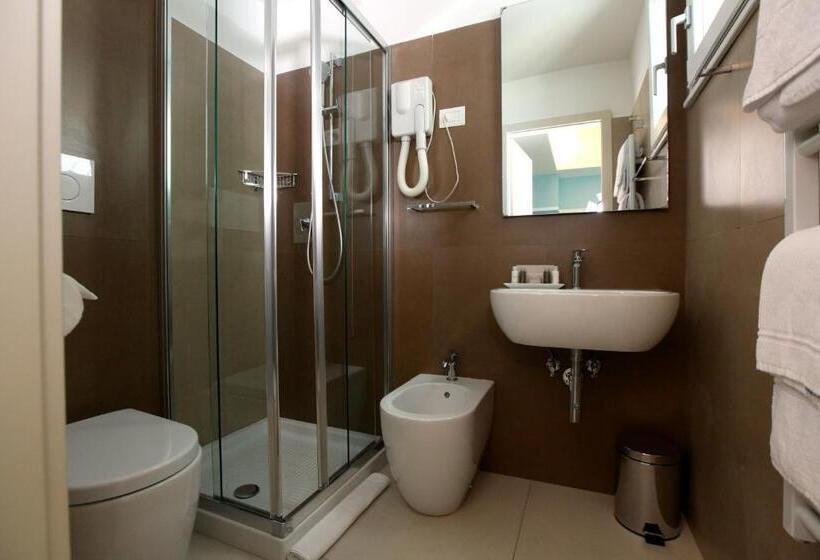 בית מלון כפרי Ambassador