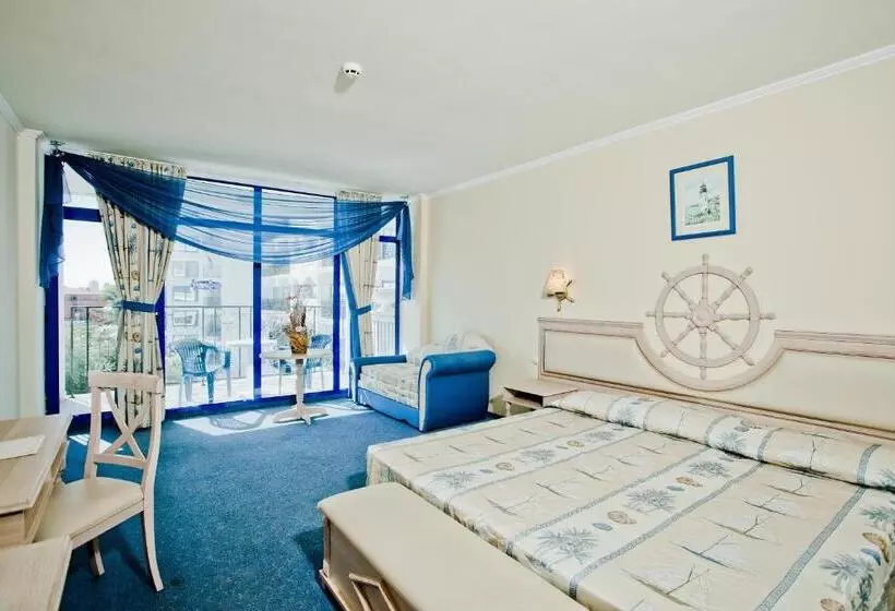 Отель Chaika Beach Resort