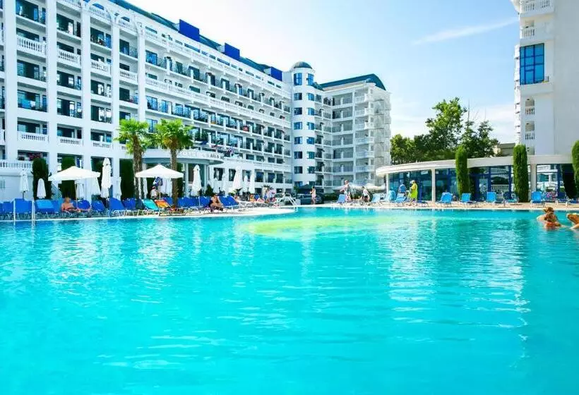 Отель Chaika Beach Resort