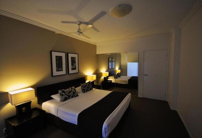 Отель Chancellor Lakeside