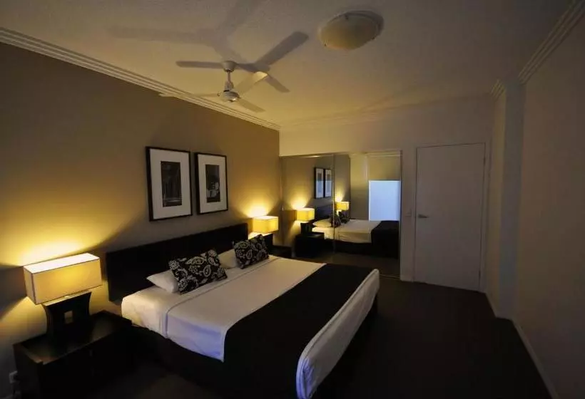 ホテル Chancellor Lakeside