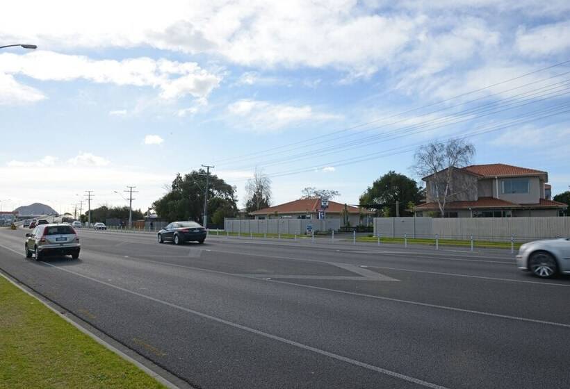 בית מלון כפרי Gateway Motor Inn