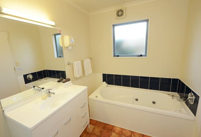 בית מלון כפרי Gateway Motor Inn