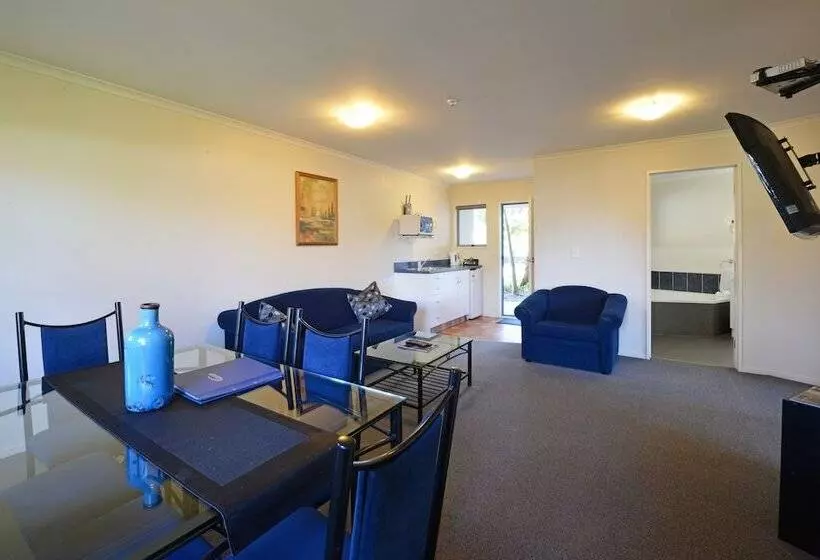 בית מלון כפרי Gateway Motor Inn