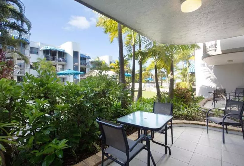 Отель Headland Tropicana Resort