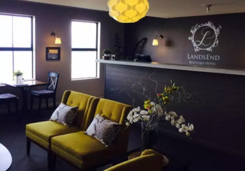 فندق Lands End