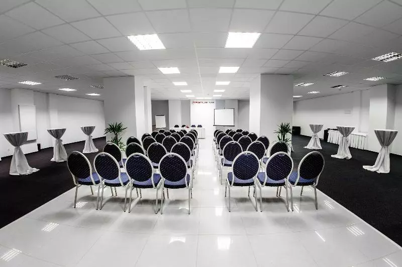 هتل Magnus Trenčín