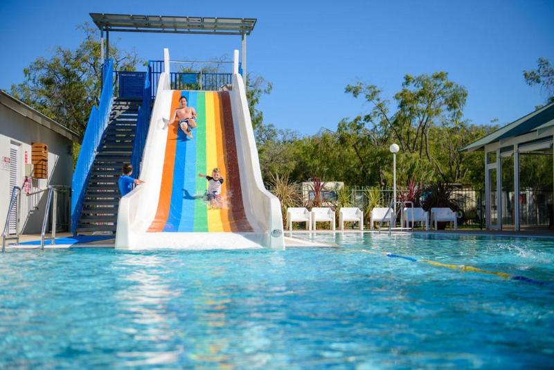 Отель Mandalay Holiday Resort And Tourist Park