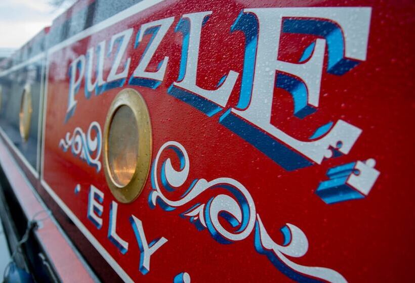 ホテル Narrowboat Puzzle