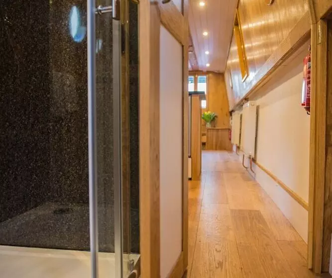 Hotel Narrowboat Puzzle