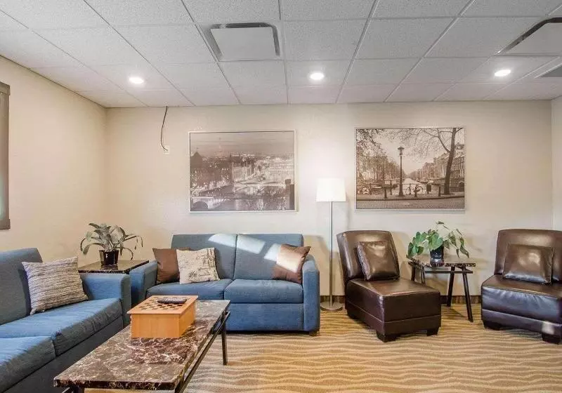 בית מלון כפרי Kindersley All Suites