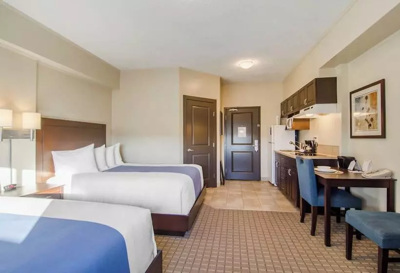 בית מלון כפרי Kindersley All Suites