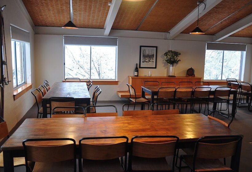 בית מלון כפרי Ripparoo Ski Lodge