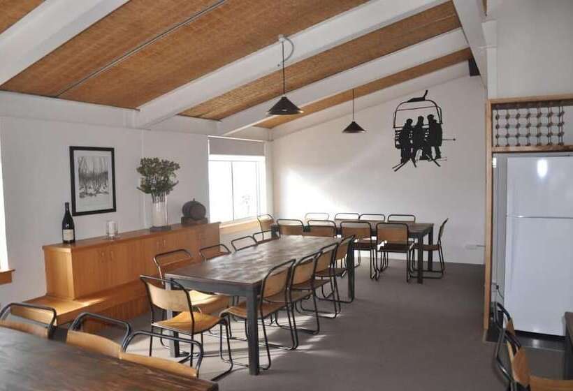 בית מלון כפרי Ripparoo Ski Lodge