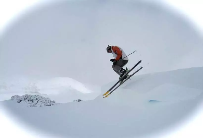 酒店 Ripparoo Ski Lodge