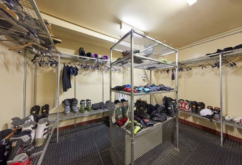 בית מלון כפרי Ripparoo Ski Lodge