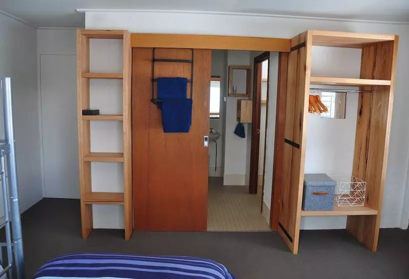 酒店 Ripparoo Ski Lodge