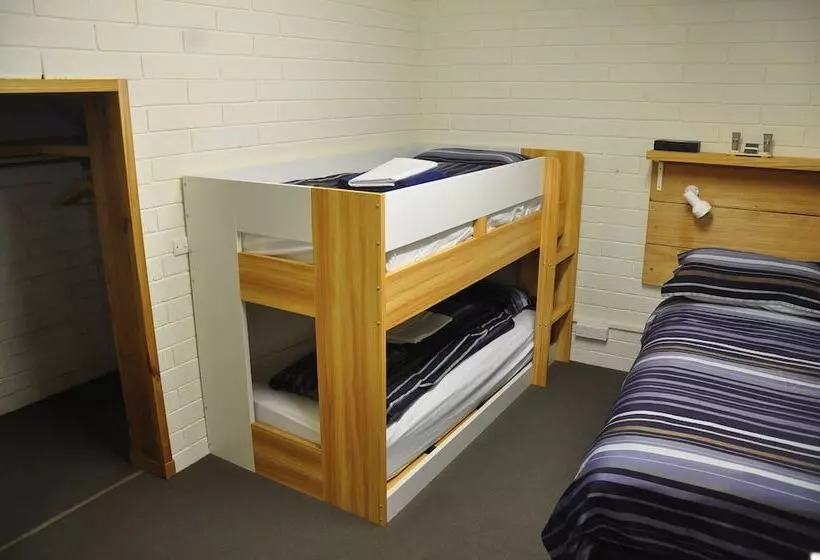 酒店 Ripparoo Ski Lodge