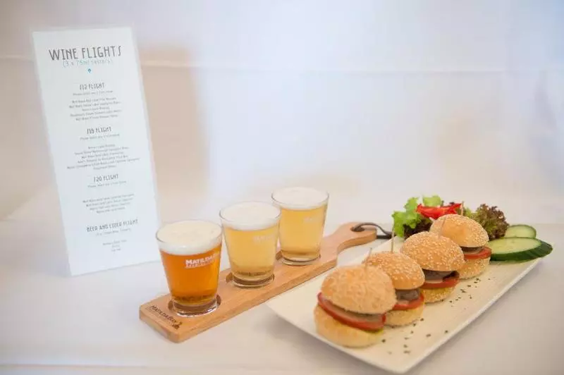 בית מלון כפרי Sfera's Park Suites & Convention Centre