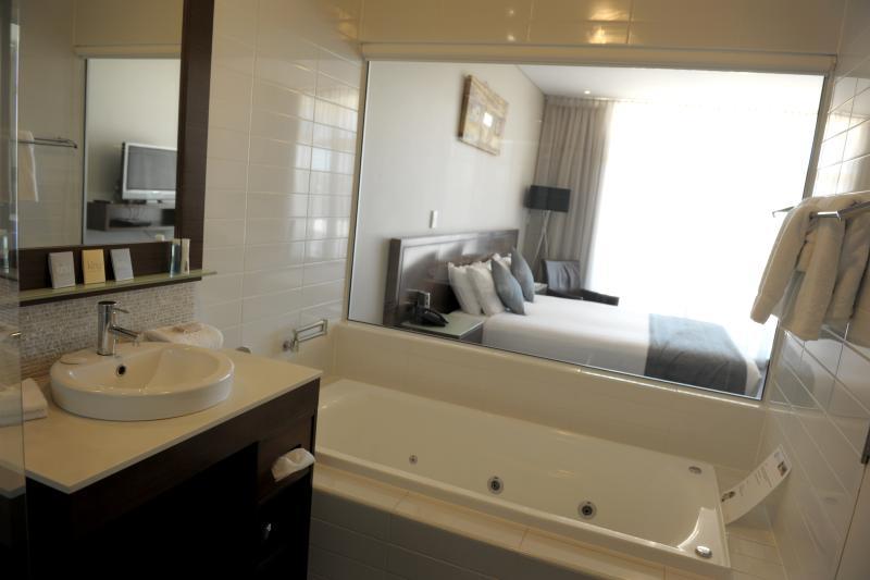 בית מלון כפרי Sfera's Park Suites & Convention Centre