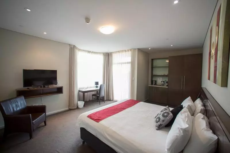 בית מלון כפרי Sfera's Park Suites & Convention Centre