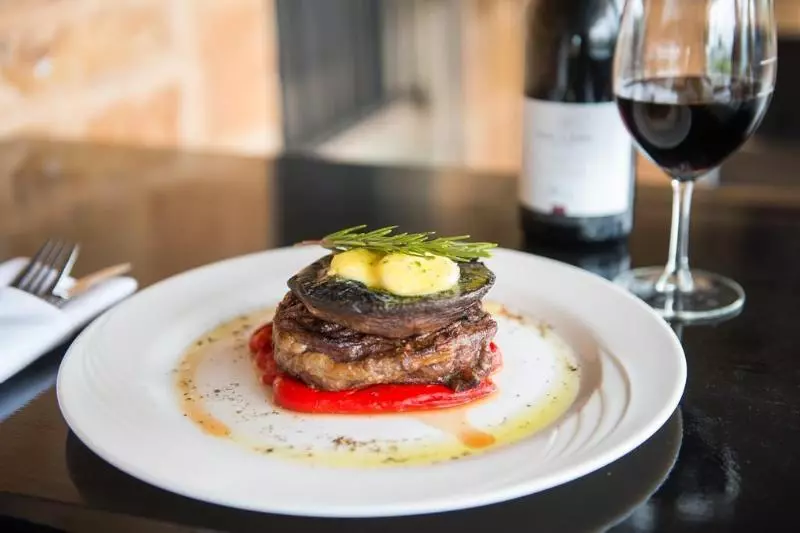 בית מלון כפרי Sfera's Park Suites & Convention Centre