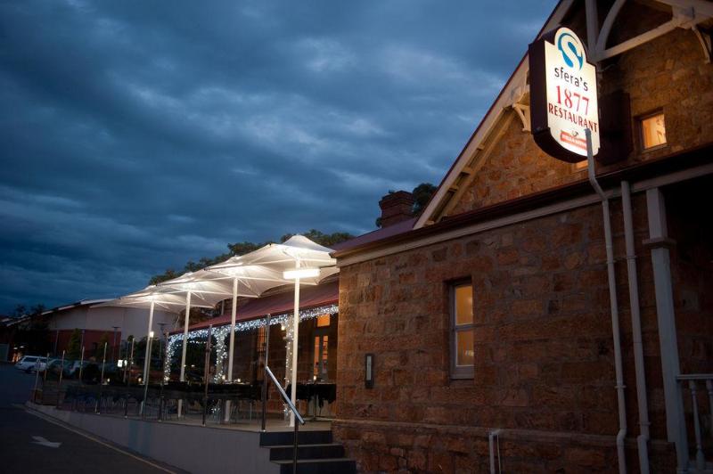 בית מלון כפרי Sfera's Park Suites & Convention Centre