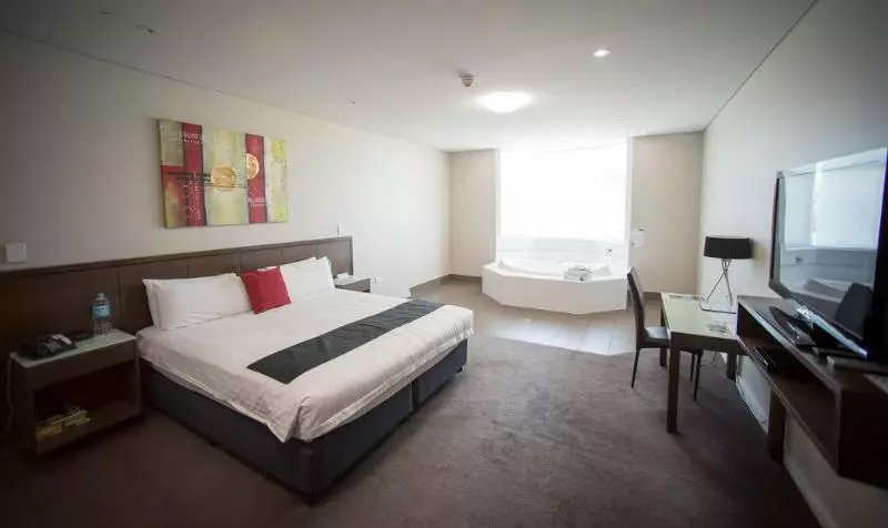 בית מלון כפרי Sfera's Park Suites & Convention Centre