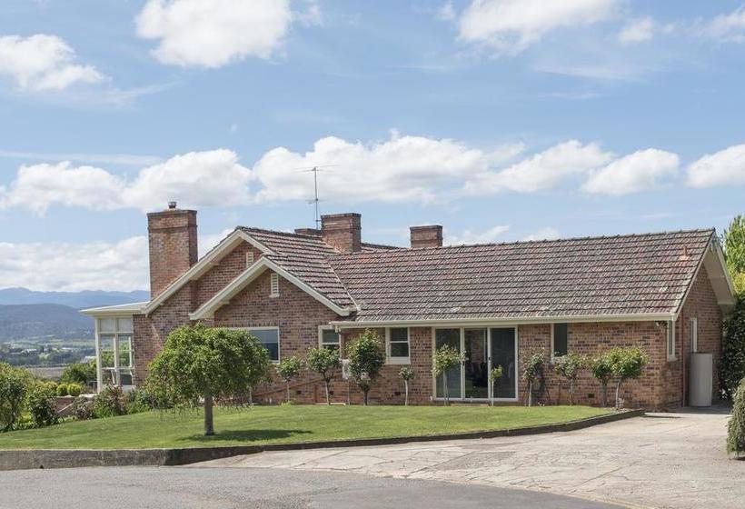 Otel Trevallyn House B & B