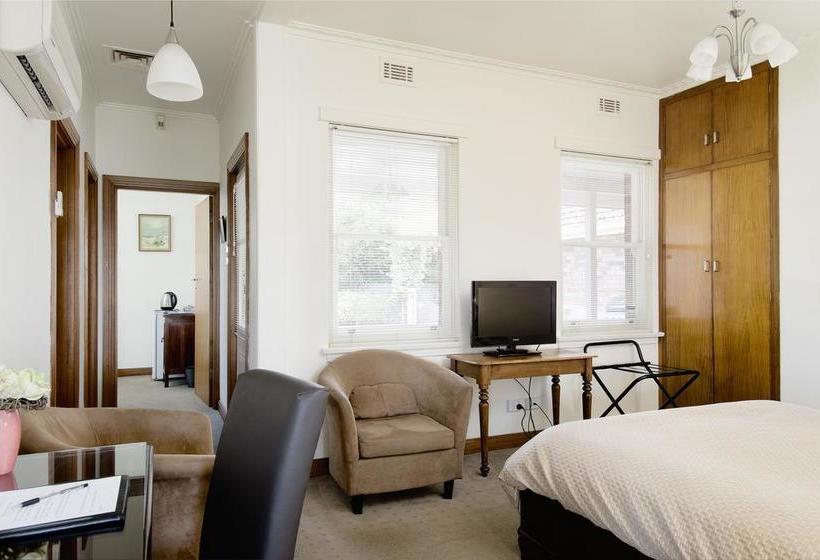 Otel Trevallyn House B & B