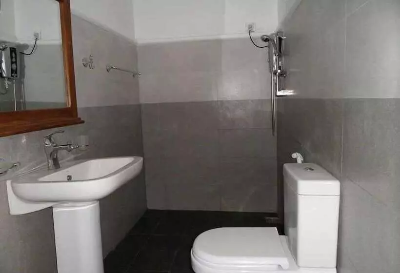 هتل Vista Eden Hill