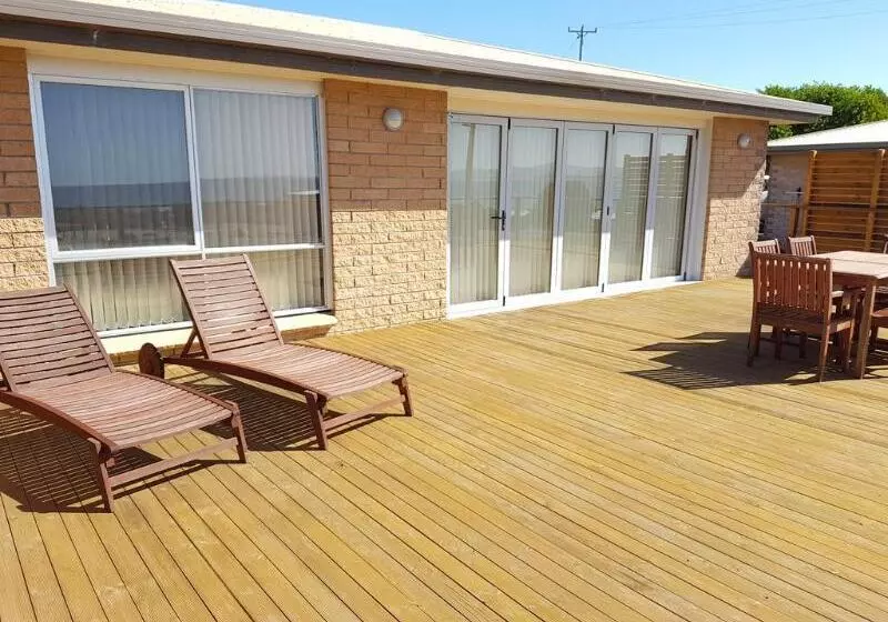 ホテル White Sands Estate