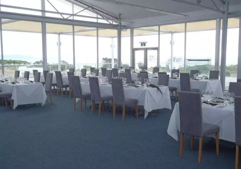 ホテル White Sands Estate