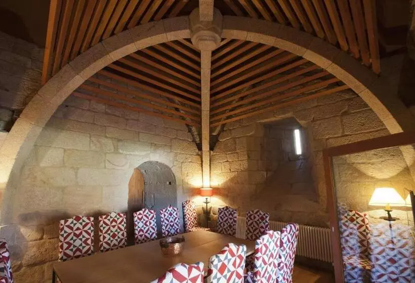 Parador Castillo De Monterrei