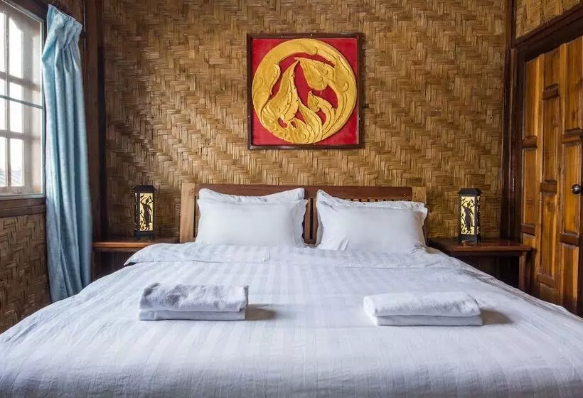 پانسیون Amandra Villa