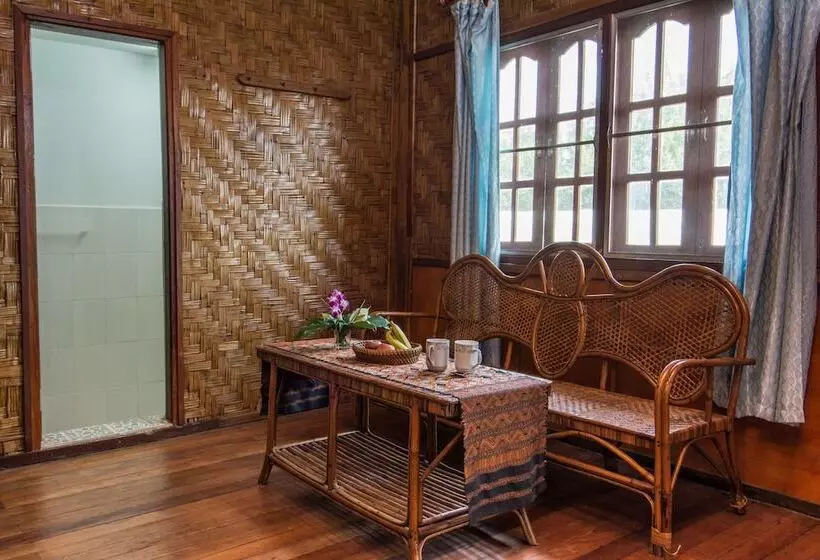 پانسیون Amandra Villa