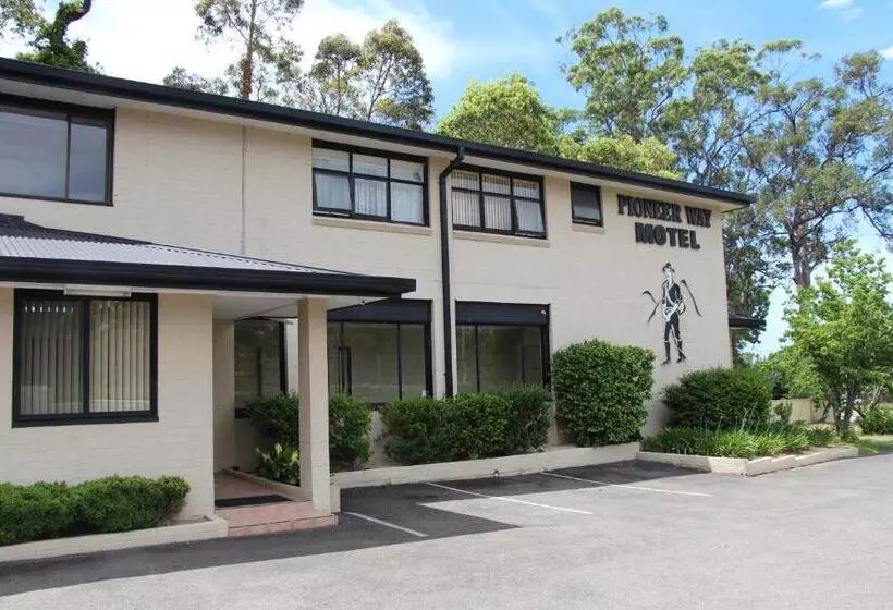 The Pioneer Way Motel