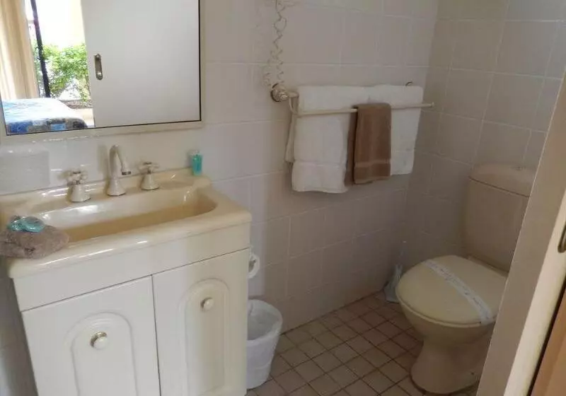 The Pioneer Way Motel