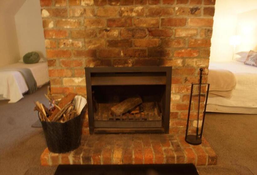 The Carriages Boutique Hotel and Vineyard