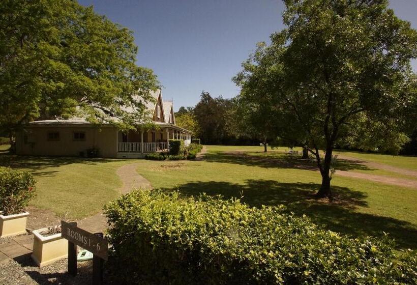 The Carriages Boutique Hotel and Vineyard